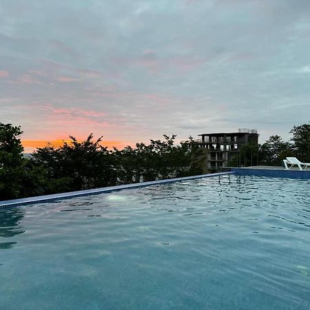 Hotel Biota Квариати Екстериор снимка